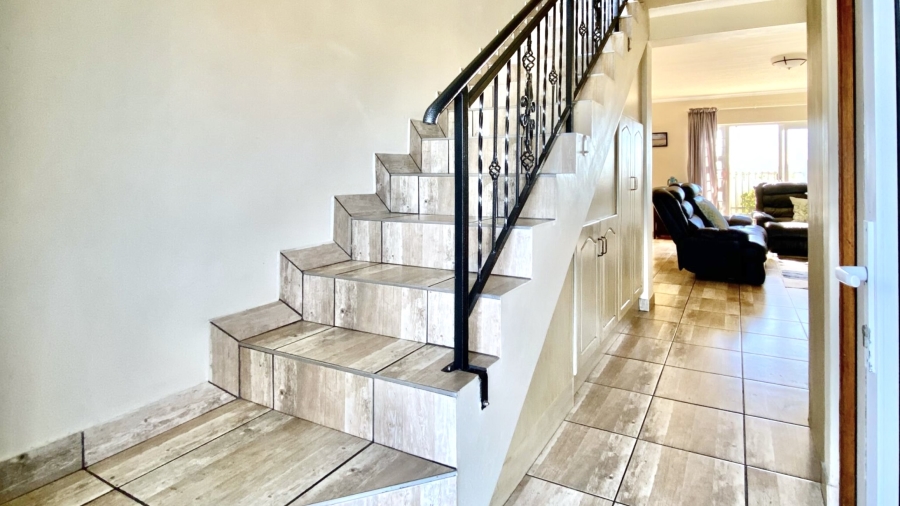 3 Bedroom Property for Sale in Laaiplek Western Cape